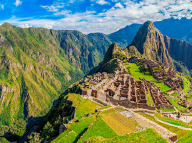 Machu Picchu, ¿en tren o caminando?